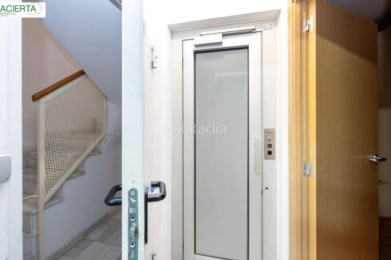 Foto 504851b0-406d-4584-a001-ad897eafd1f8. Casa bifamiliare con riscaldamento parcheggio piscina in Granada