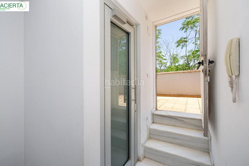 Foto bd8c5c30-f5ea-43db-8da4-71d60054b5fc. Casa bifamiliare con riscaldamento parcheggio piscina in Granada