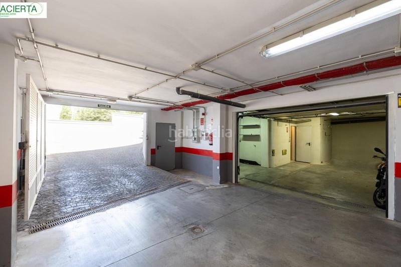 Foto f549edca-7a7e-49d5-9b87-1ca8bee018fa. Casa bifamiliare con riscaldamento parcheggio piscina in Granada