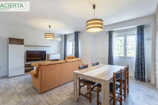 Appartement  Calle javier de burgos. Piso a la venta en granada