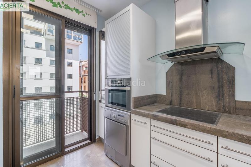 Foto 2e172b4b-63de-4b5c-94f4-12af5a46df5c. Piso fantastico piso en angel ganivet en San Matías - Realejo Granada