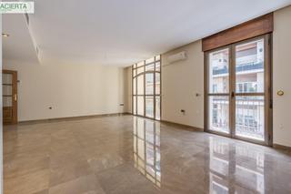 Pis  Calle angel ganivet. Fantastico piso en angel ganivet