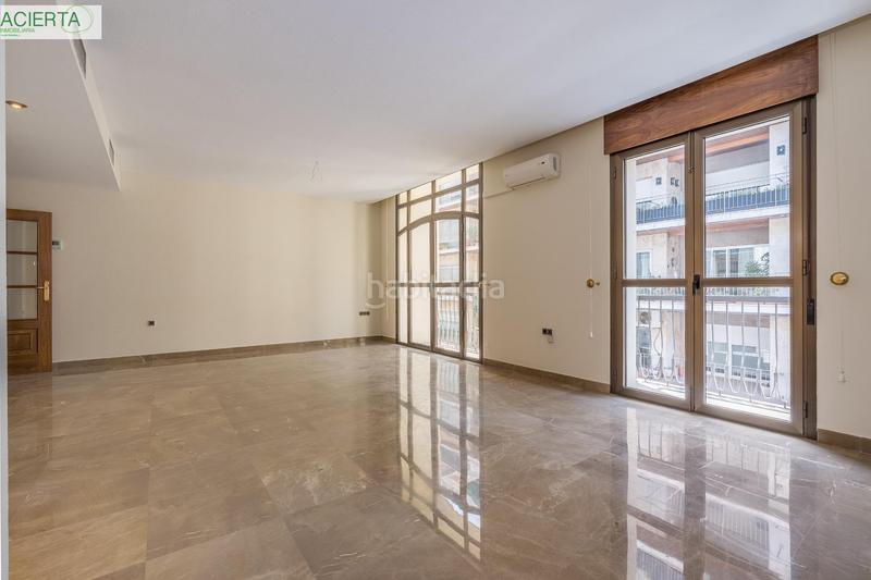 Foto 899b2d40-a2e3-40b1-bb61-0156fe8be651. Piso fantastico piso en angel ganivet en San Matías - Realejo Granada