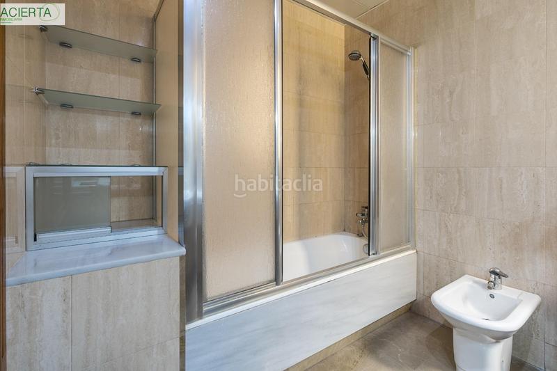 Foto f4a8a024-6b2a-4b18-be5f-439cb98bd80c. Piso fantastico piso en angel ganivet en San Matías - Realejo Granada