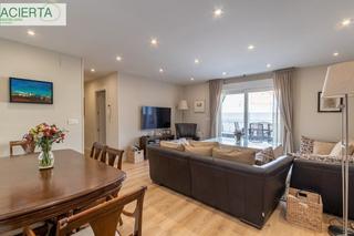 Pis  Calle mulhacen. Junto a alhamar