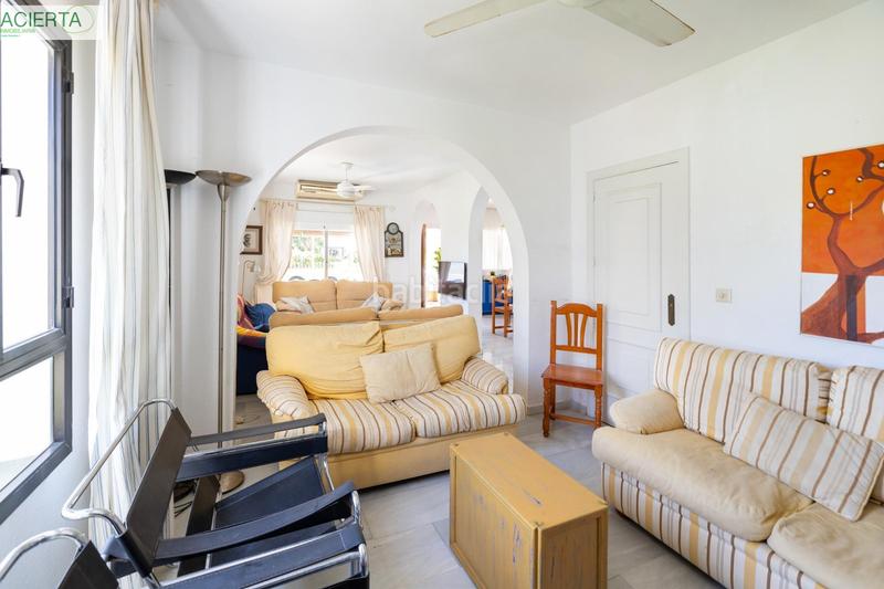 Foto dcb52e75-f5bf-41cd-8e89-b9cb1b987482. Casa aparellada a Calahonda - Carchuna Motril