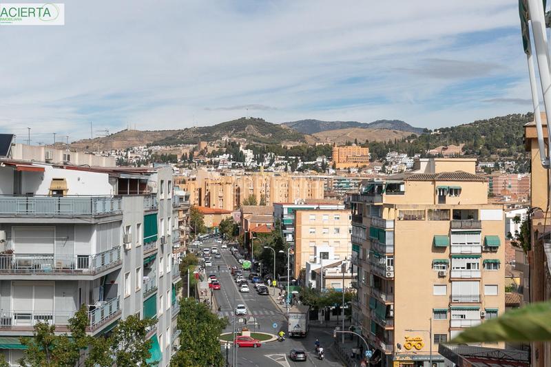 Foto cc531904-9c76-45ac-abb8-b7628b6ea064. Ático  moderno con terraza en zaidín en Barrio de Zaidín Granada