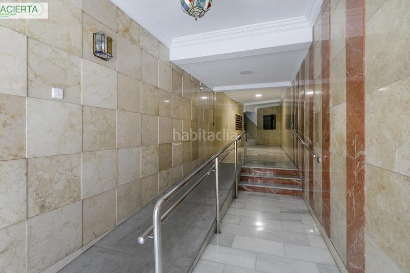 Foto e5e0eb3d-f6de-426a-a63a-f00f88b7158b. Ático  moderno con terraza en zaidín en Barrio de Zaidín Granada