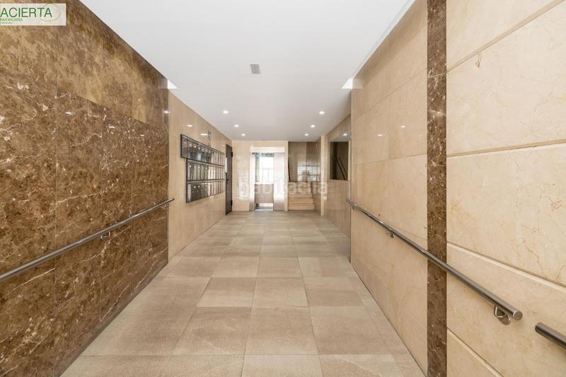 Foto 1155c354-69d0-4c4d-9425-32247ca5b553. Pis a calle emperatriz eugenia 26 a Camino de Ronda Granada