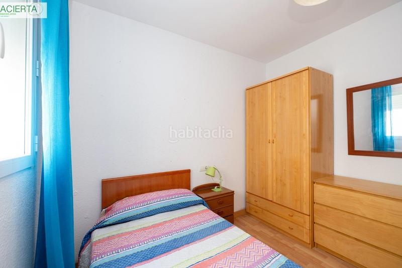 Foto 72c18add-e013-4d80-ac70-17fe90f9057d. Pis a calle emperatriz eugenia 26 a Camino de Ronda Granada