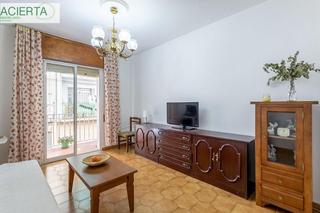 Pis  Calle san pío x 12. Oportunidad de inversión en el zaidín  piso con gran potencial