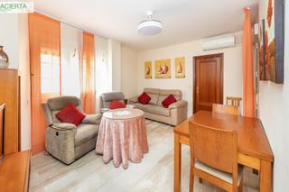 Pis  Calle de colón. Piso con garaje en armilla