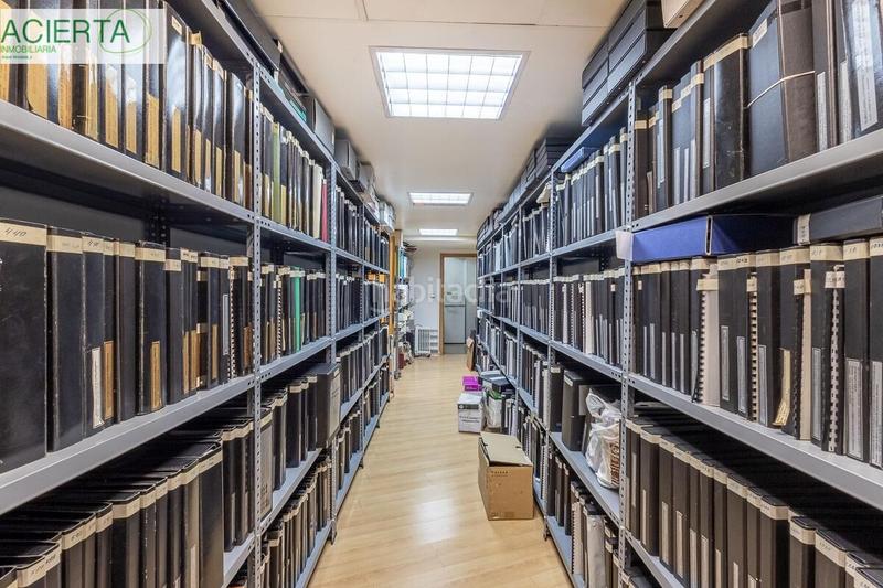 Foto b50076bb-1d57-439f-ab8c-86dfc8a8d776. Local commercial dans San Matías - Realejo Granada