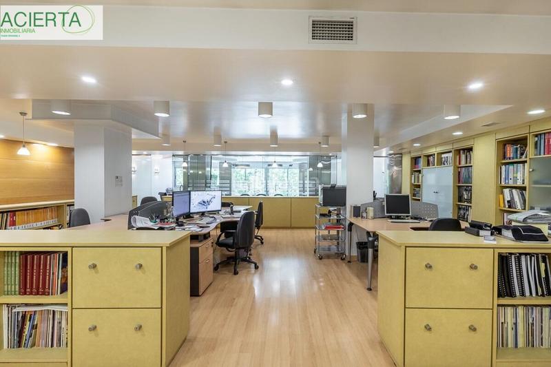 Foto c20e5976-30d6-4058-9f09-58eefbd9cedf. Local commercial dans San Matías - Realejo Granada