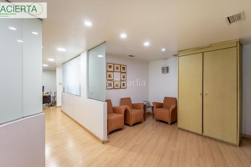 Foto c7e886b0-f821-43d1-aeb7-8fc4c1566b1f. Local commercial dans San Matías - Realejo Granada