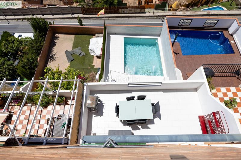 Foto 8f49c10e-6dd2-48a1-92c6-d0614b408e84. Casa adosada espectacular casa ,nuevo acceso de la alhambra en Granada