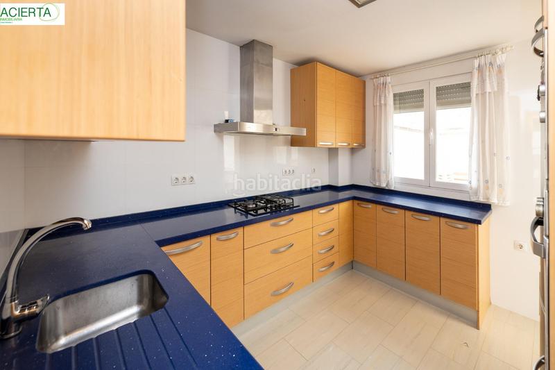 Foto cf217ccb-c9c7-48f0-ac8e-b67bcb7e4668. Casa adosada  en gojar. en Gójar