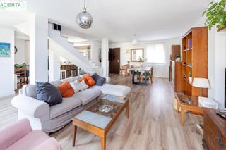 Casa a schiera  Calle pedro temboury. Venta de preciosa casa adosada en otura granada