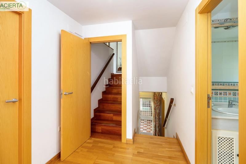 Foto 6eb1848d-9198-4f16-8a34-f43bd2505518. Chalet  independiente en acceso a la alhambra. en Granada