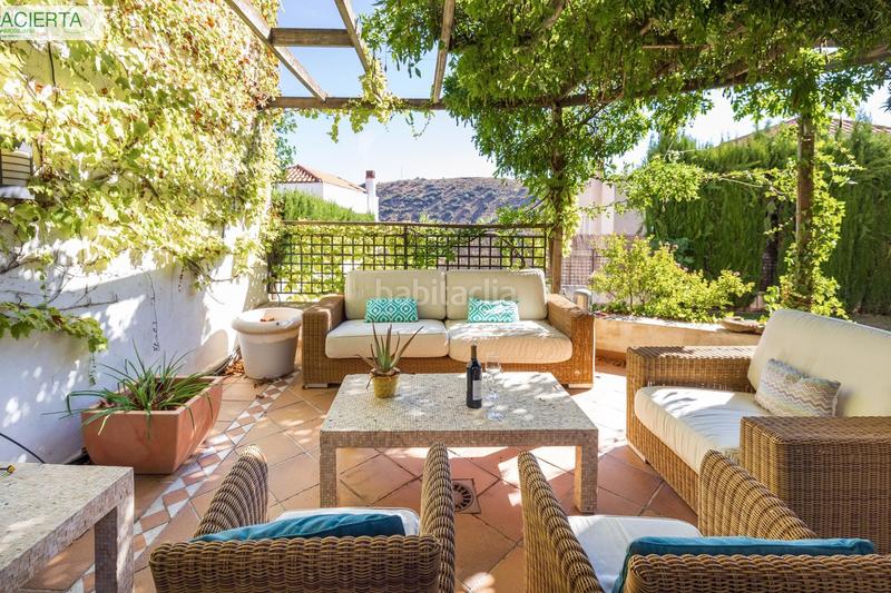 Foto a51aa603-9af2-4e9b-976a-47e99a5cf3af. Chalet  independiente en acceso a la alhambra. en Granada