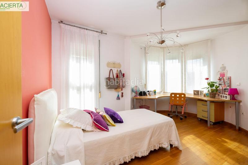 Foto c4b44908-3542-4320-9d87-7d8f4f16dcb2. Chalet  independiente en acceso a la alhambra. en Granada