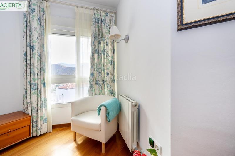 Foto ebd6596a-f766-4ae2-aff2-1d364836d164. Chalet  independiente en acceso a la alhambra. en Granada