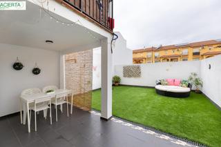 Semi detached house in Calle IGUALDAD(BE)