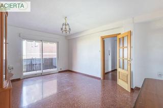 Flat  Calle fray juan sanchez cotan. Gran piso en planta alta en zona alcampo