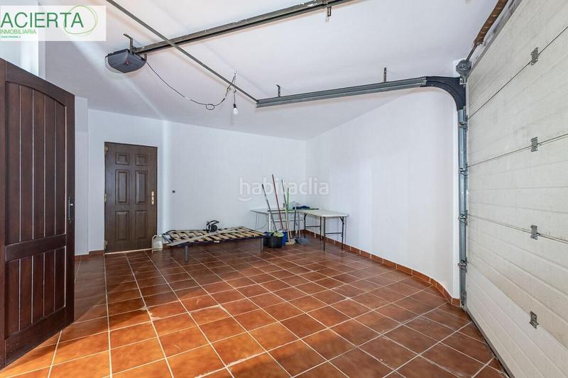 Foto 237298a0-7882-4d3f-981a-e75c6e74c25f. Maison avec parking dans Beas de Granada