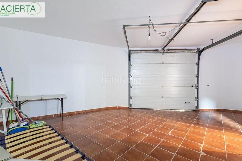 Foto aee4d2d6-8b92-4e9f-8b2a-d0b2b9d893b8. Maison avec parking dans Beas de Granada