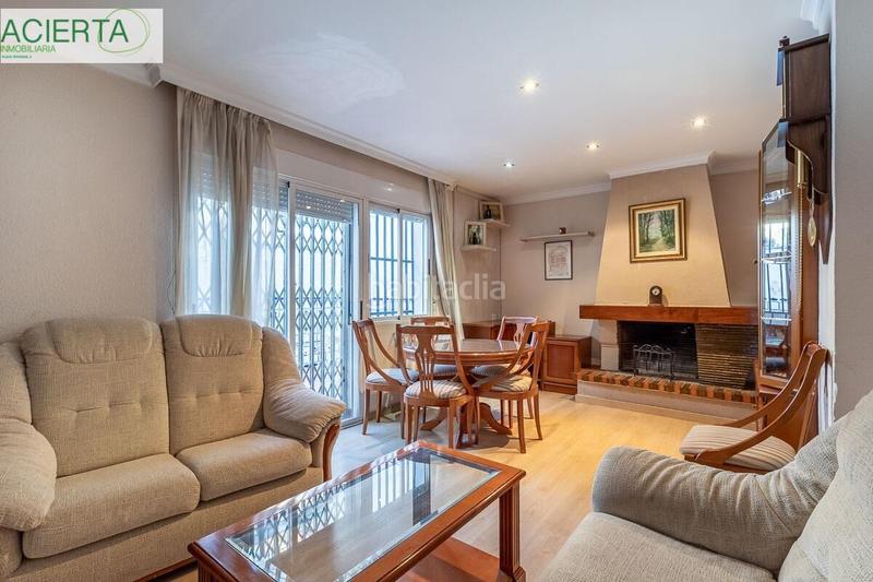 Foto 2515e591-99fb-4b37-b85e-11103da399b3. Casa adossada amb calefacció a San Francisco Javier Granada