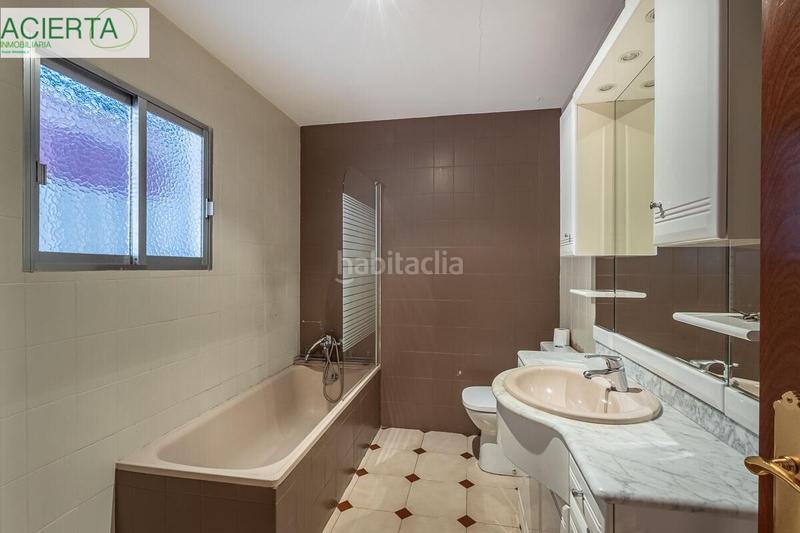 Foto 300fb7f3-e0b5-4c10-ad12-cae733f838b9. Casa adossada amb calefacció a San Francisco Javier Granada