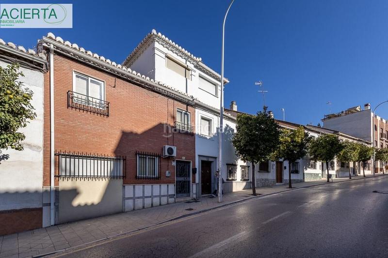 Foto f38abc6c-7dcc-46e7-bd4f-b07916f137c1. Casa adossada amb calefacció a San Francisco Javier Granada