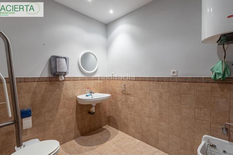 Foto 2a3ff4b9-f048-453e-842b-c9a94a388ae8. Locale commerciale in Barrio de Zaidín Granada