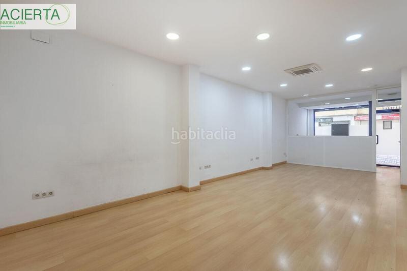 Foto 4e1f4d69-ecc7-4001-9b21-5b04a5476f48. Locale commerciale in Barrio de Zaidín Granada