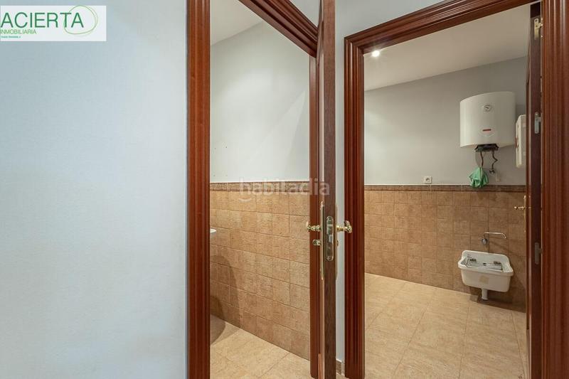 Foto 535fbfdb-fe2f-4205-8991-548042c3a06c. Locale commerciale in Barrio de Zaidín Granada