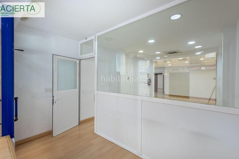 Foto e65e942e-7c52-496b-8125-842c09190324. Locale commerciale in Barrio de Zaidín Granada