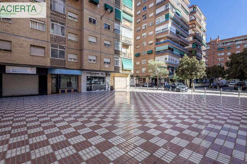 Foto f1c84778-ea9d-48e6-8ac8-97c5761cbd2b. Locale commerciale in Barrio de Zaidín Granada
