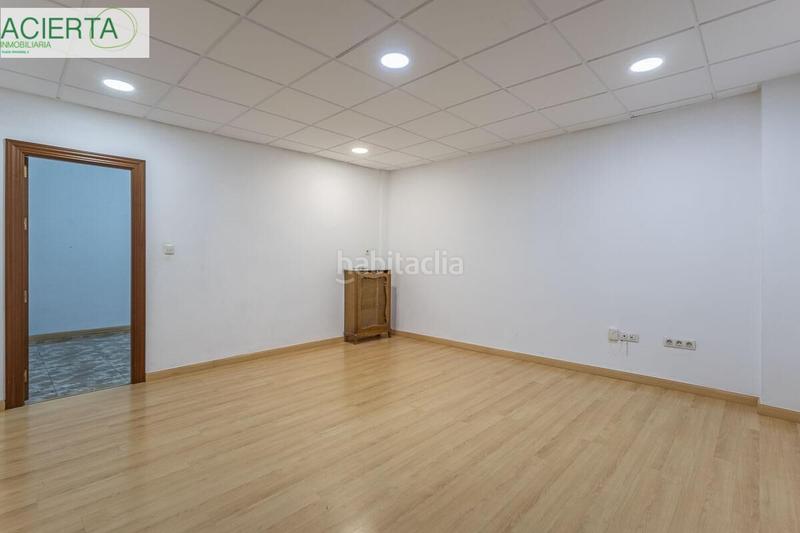 Foto fc2fdff4-7429-4663-b371-48a5f2ecf53d. Locale commerciale in Barrio de Zaidín Granada