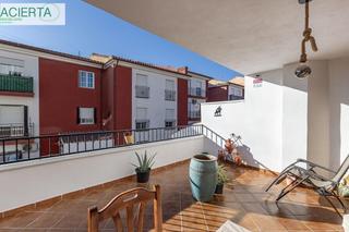 Piso  Calle de venezuela. Tu nuevo hogar en las gabias junto al metro  prácticamente a est