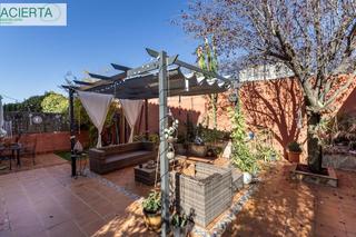 Haus in Huétor Vega. Chalet independiente en huetor vega