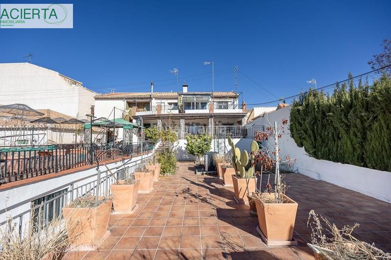 Foto 28ad2f28-aad7-4df5-b5c4-d283a78af6b1. Semi detached house with parking pool in Barrio de la Vega Monachil