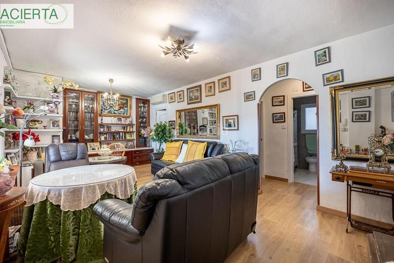 Foto 8f2685a5-3ea3-453e-b4e1-cb3dc4d9ac73. Semi detached house with parking pool in Barrio de la Vega Monachil