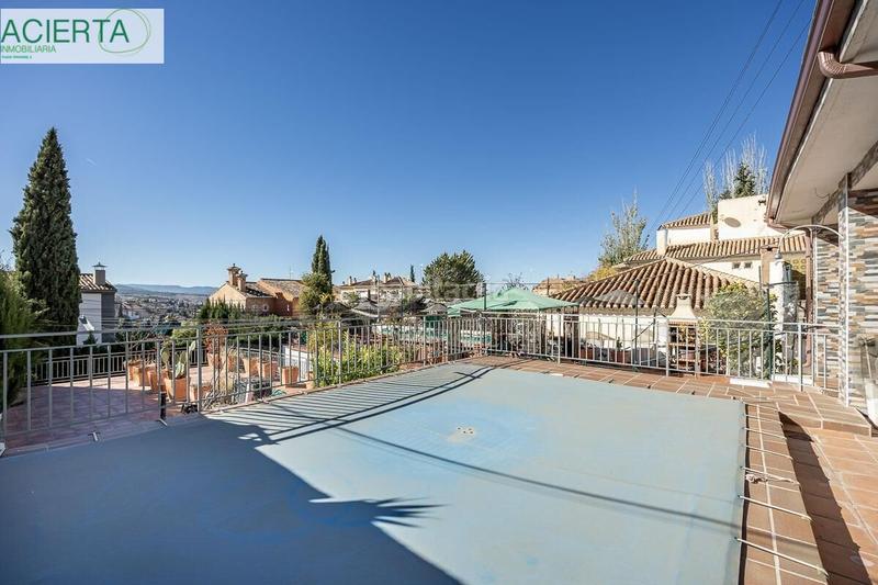 Foto c7bdc9ca-084b-4b36-9cdd-76ff3729df89. Semi detached house with parking pool in Barrio de la Vega Monachil