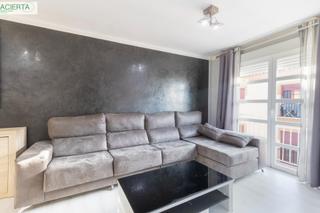 Etagenwohnung  Calle del padre manjón 16. Oportunidad! piso amplio, luminoso y listo para entrar a vivir.