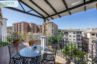 Maison à Crta. De la Sierra. Chalet individual con piscina y calidades de lujo en carretera d