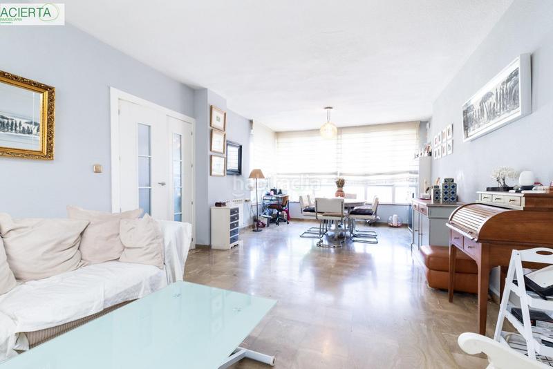 Foto d06afd73-b4eb-4b12-a6ab-94d386a4a03d. Casa pareada tu nuevo hogar amplitud, comodidad y una zona exterior de ensueño en Churriana de la Vega