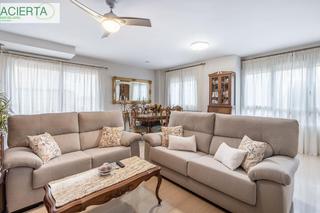 Maison  Calle pedrarias. Espectacular casa junto al c.c. serrallo