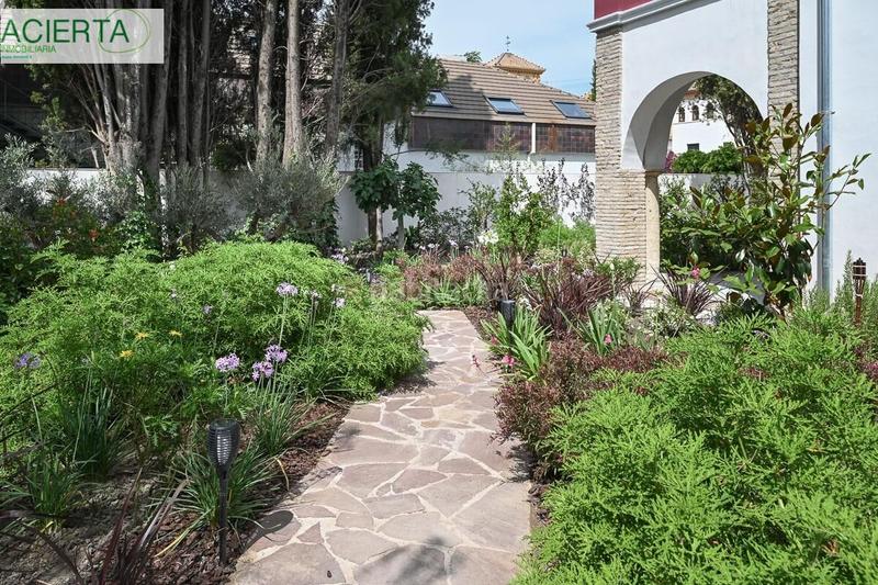 Foto 44464a06-1f5a-452d-ac32-14c5e2b31053. Chalet villa en el corazón del realejo de nueva construcción. en Granada