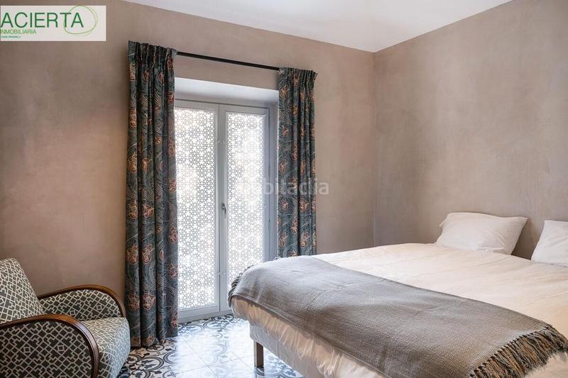 Foto 5bb865aa-35fd-4e84-89a6-440b3cc31d9f. Chalet villa en el corazón del realejo de nueva construcción. en Granada